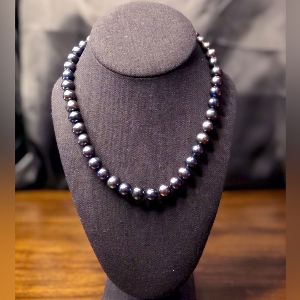 Hand Knotted PEACOCK PEARLS w Sterling Silver Lobster Claw Clasp 18 inches long